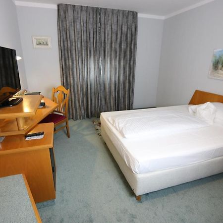 Hotel Lachner Hof エルランゲン 部屋 写真